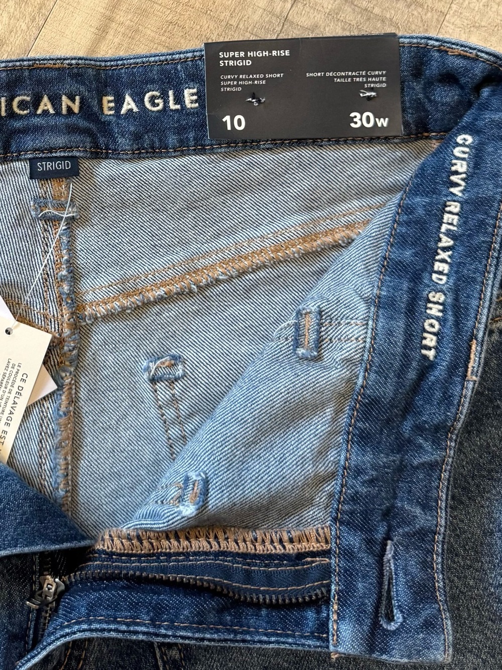 American Eagle Strigid Curvy Super High Waisted Relaxed Shorts - Picture 6 of 7